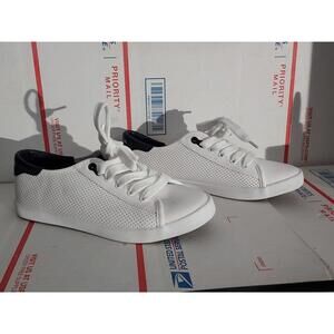 Nautica Shoes Womens 6 Lanyard Perf. Casual Low Sneakers White Lace Up - #321